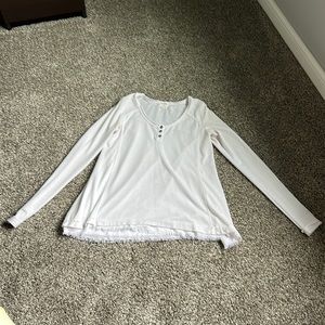 Ashlee by Amaryllis white tunic size small long sleeve